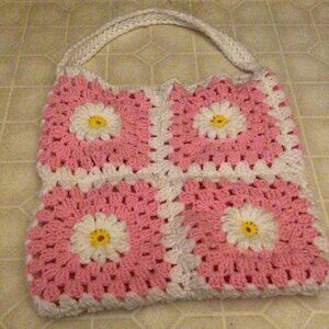 crochet daisy tote bag